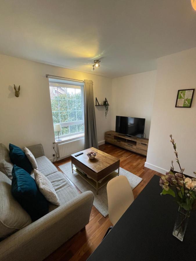 Apartamento Spacious Flat Opposite The Oval Londres Exterior foto